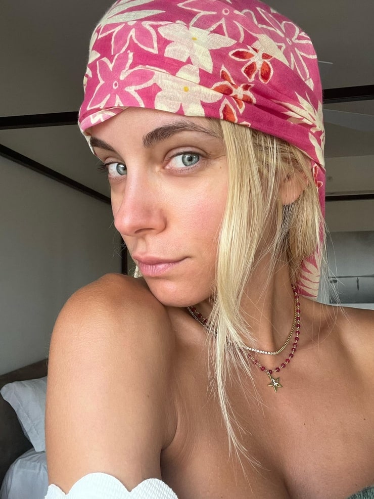 Doukissa Nomikou Doukissa Nomikou