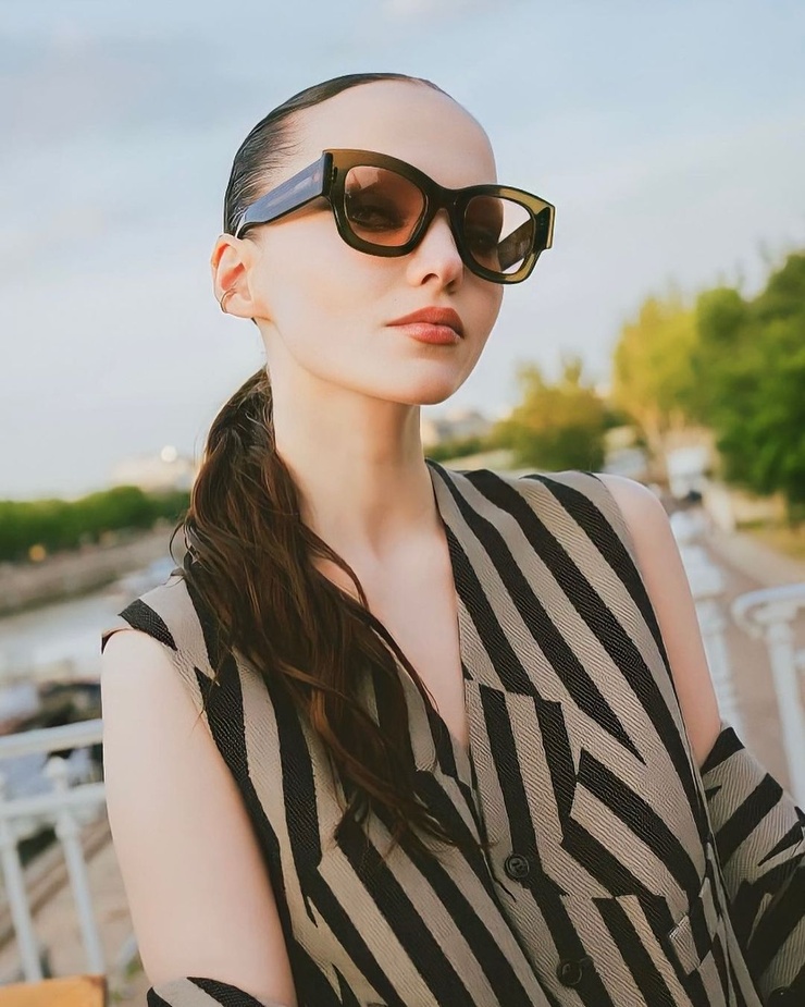 Dove Cameron