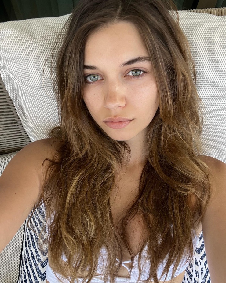 Afra Saraçoglu Afra Saraçoglu