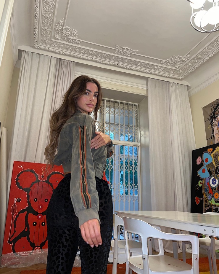 Nadine Mirada