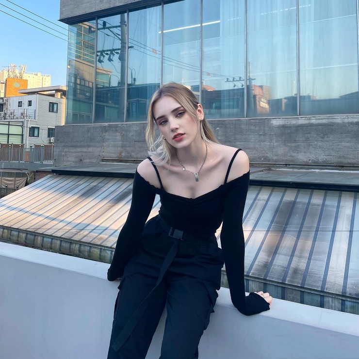 Mary Amber