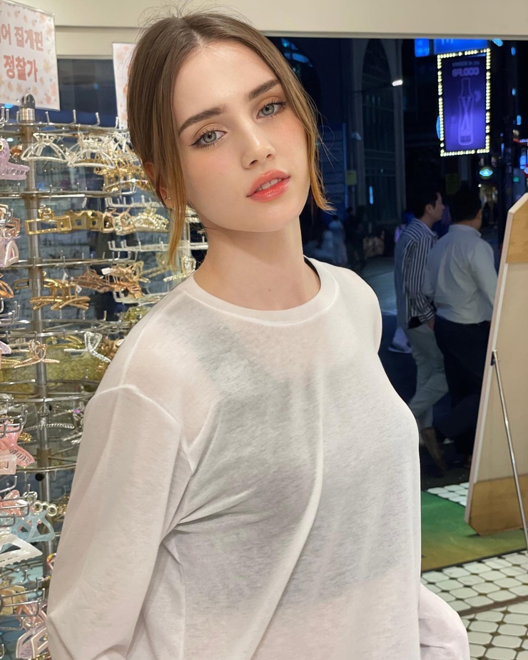 Mary Amber Mary Amber