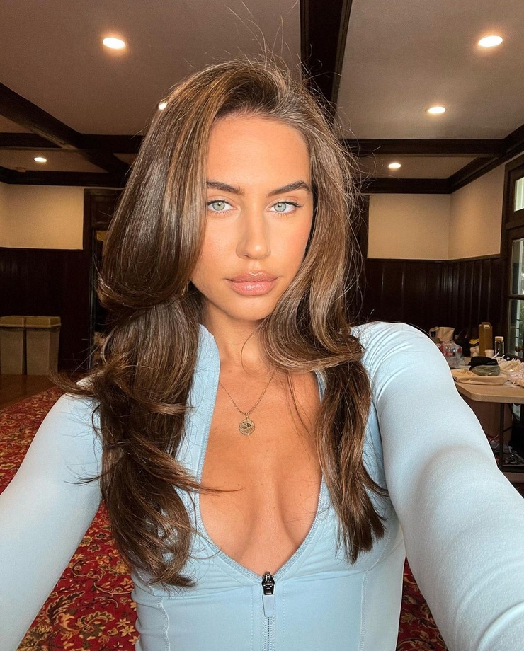 Brit Manuela (model)