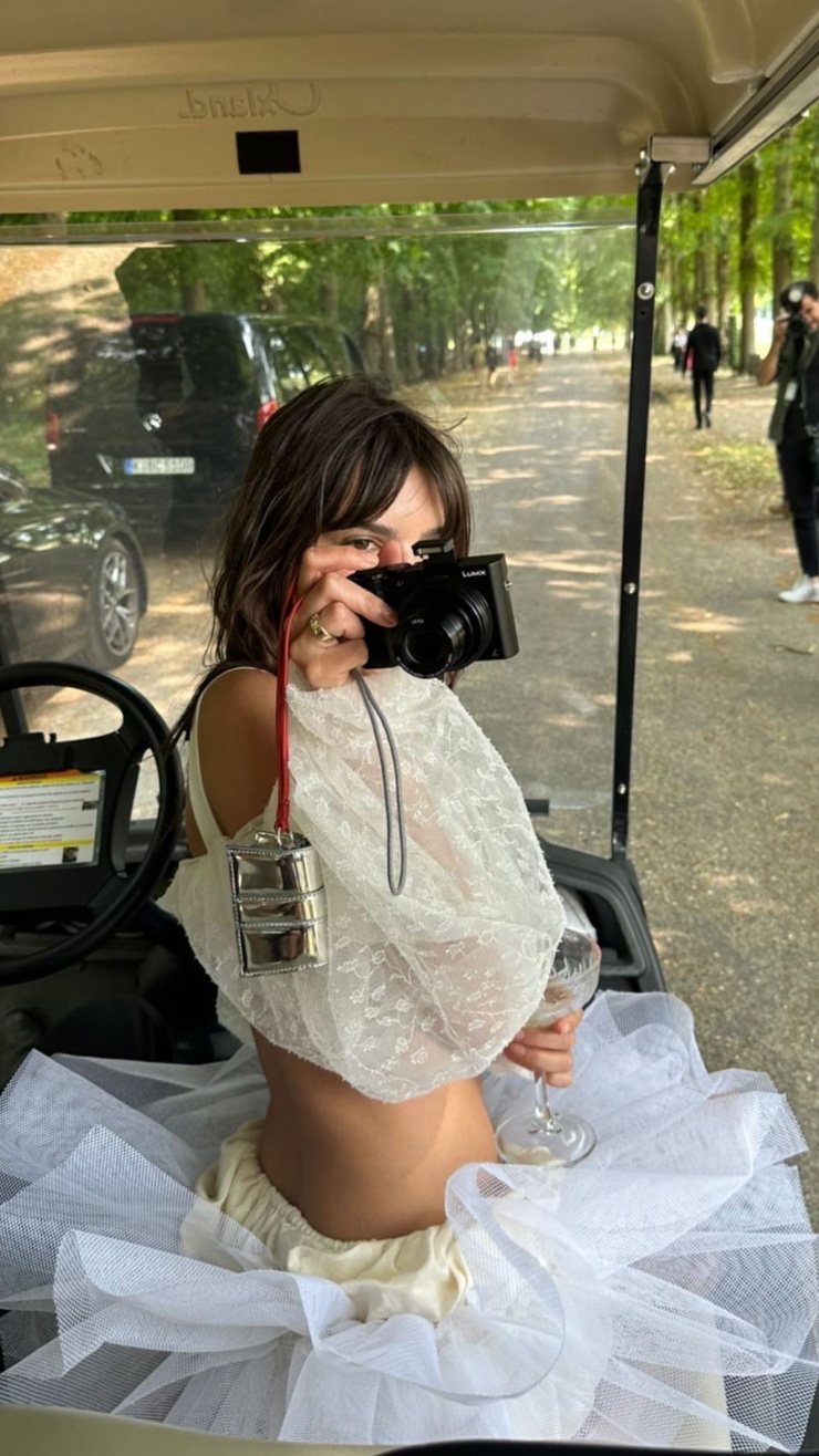 Emily Ratajkowski