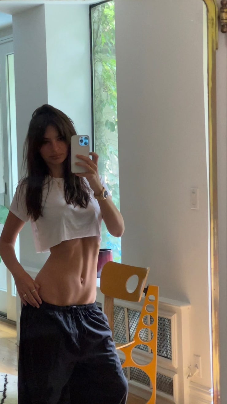 Emily Ratajkowski