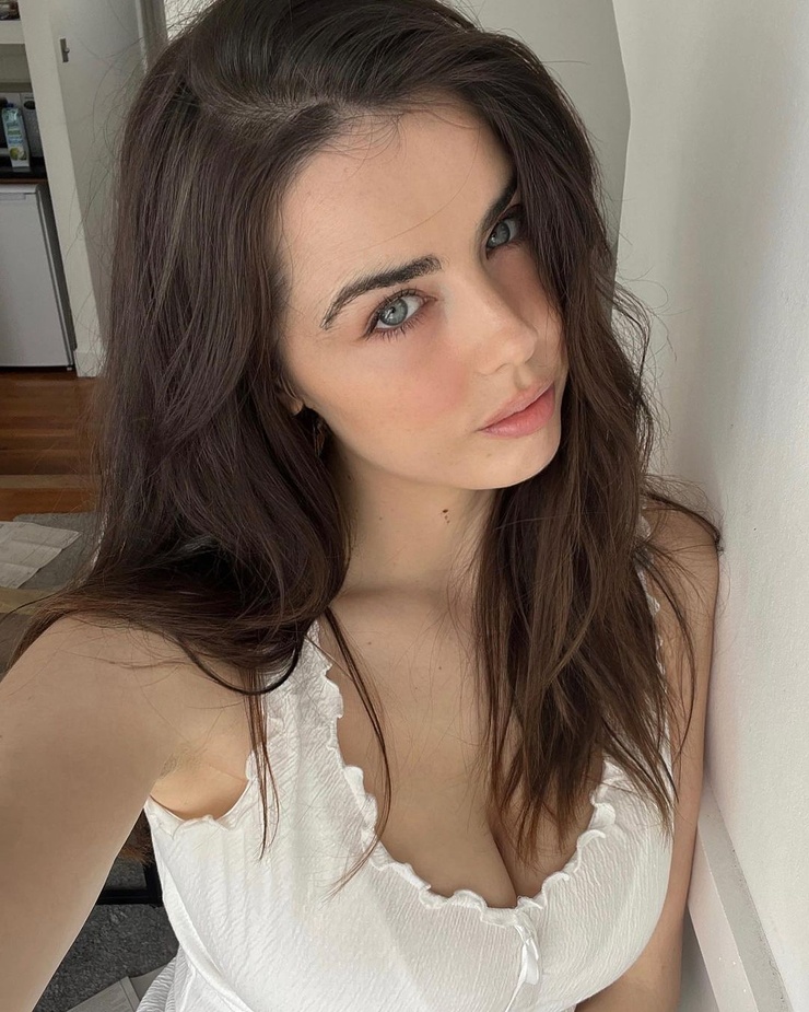 Danielle Sharp Danielle Sharp