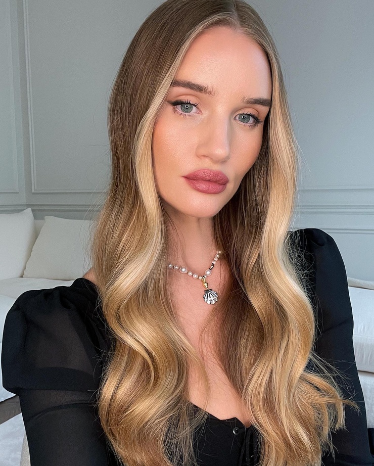 Rosie Huntington-Whiteley Rosie Huntington-Whiteley