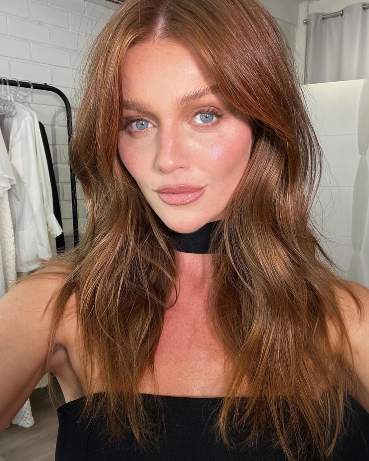 Cintia Dicker Cintia Dicker