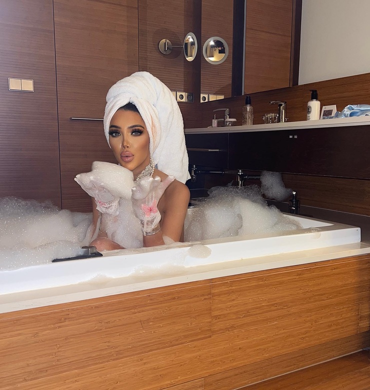 Chloe Khan