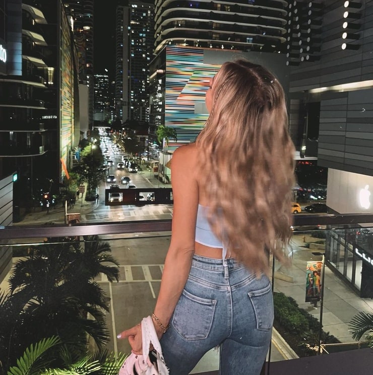 Annika Jung Annika Jung