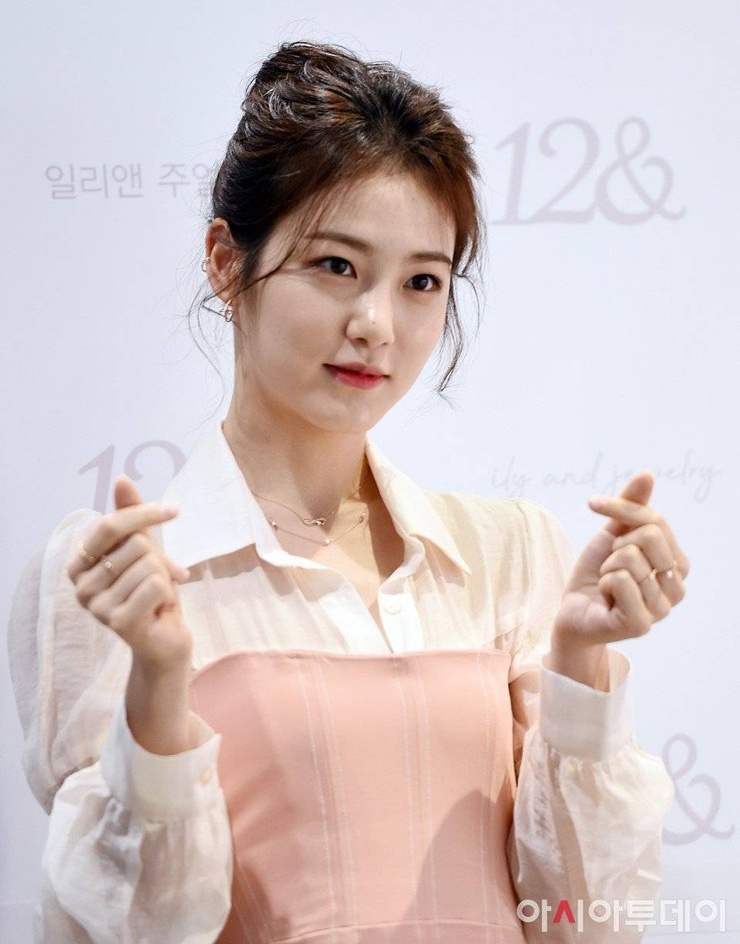 Ye-Eun Shin Ye-Eun Shin