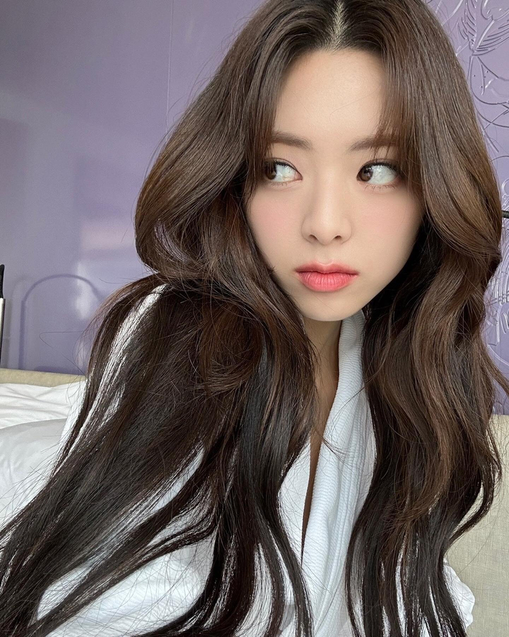 Shin Yuna
