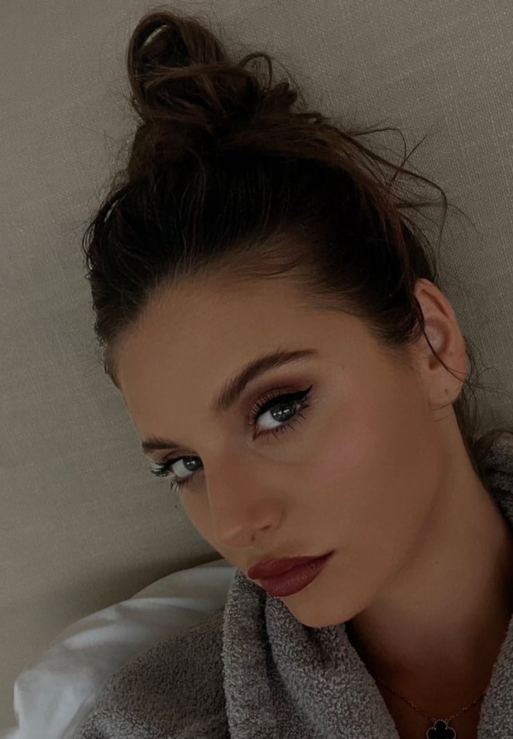 Carina Zavline