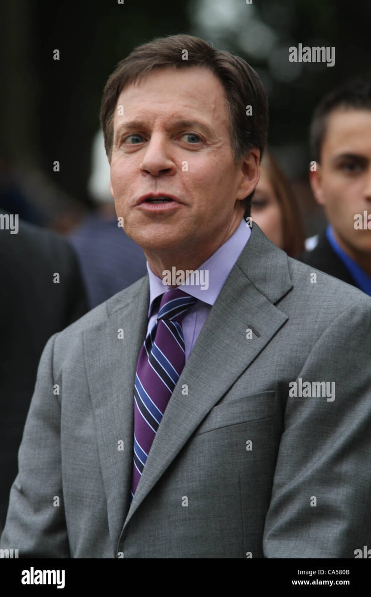 Bob Costas Picture