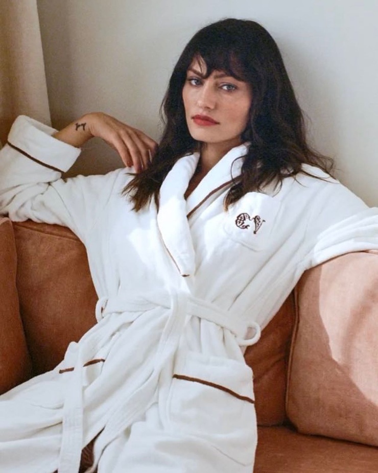 Phoebe Tonkin