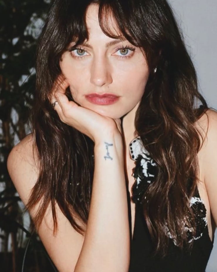 Phoebe Tonkin