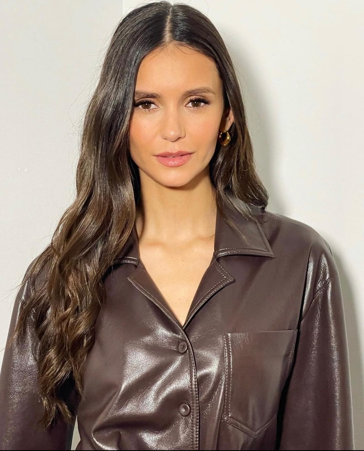 Nina Dobrev