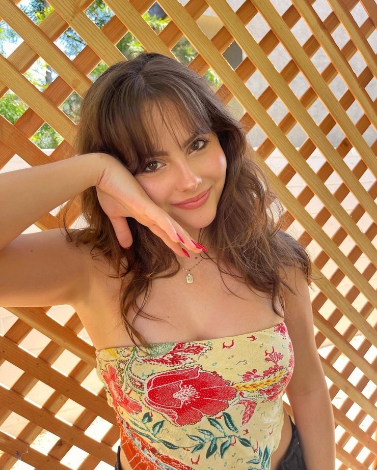 Ava Acres