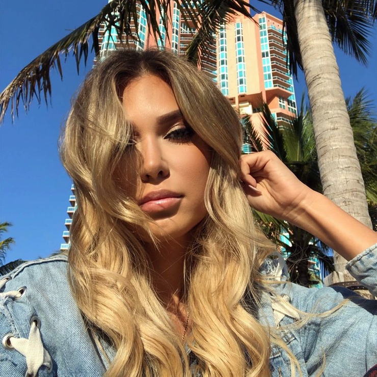 Kat Nova