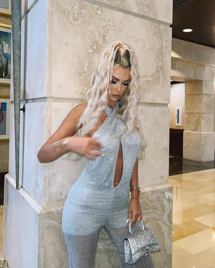 Kat Nova