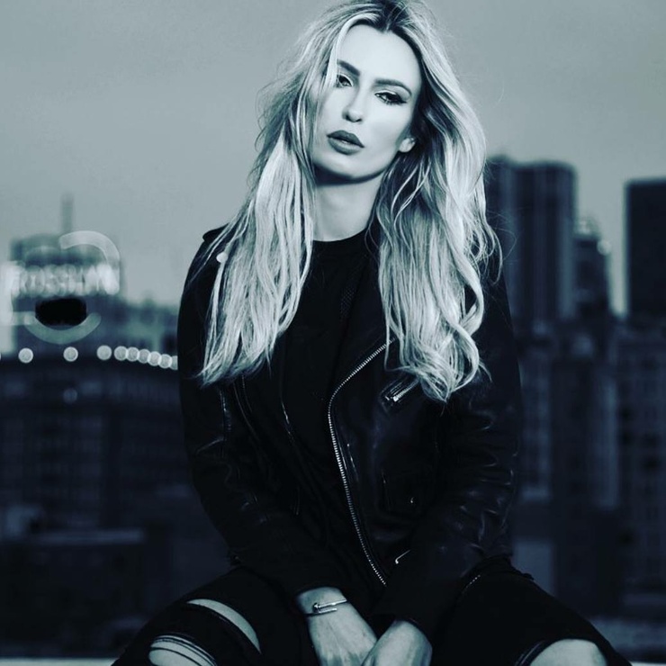 Kat Nova