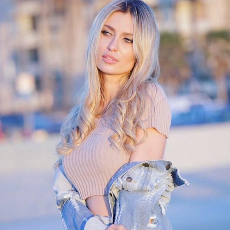 Kat Nova