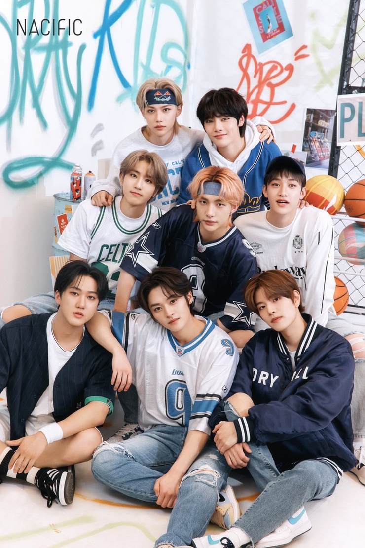 Stray Kids