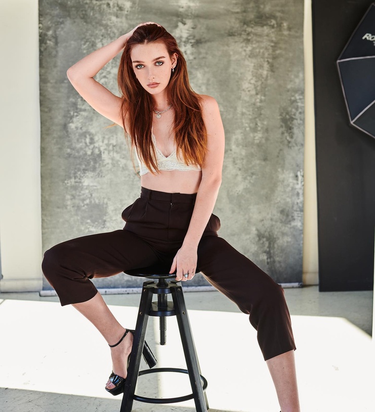 Annika Ross