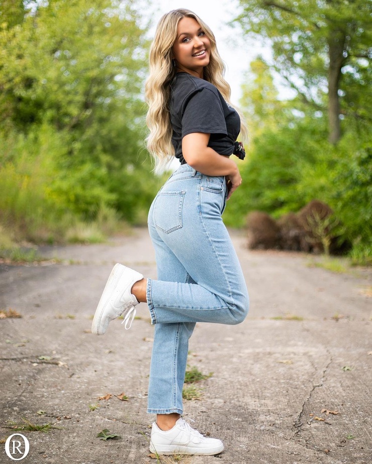 Hannah Manker Hannah Manker
