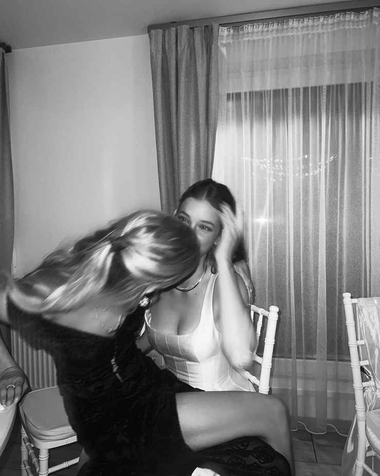 Stella Maxwell