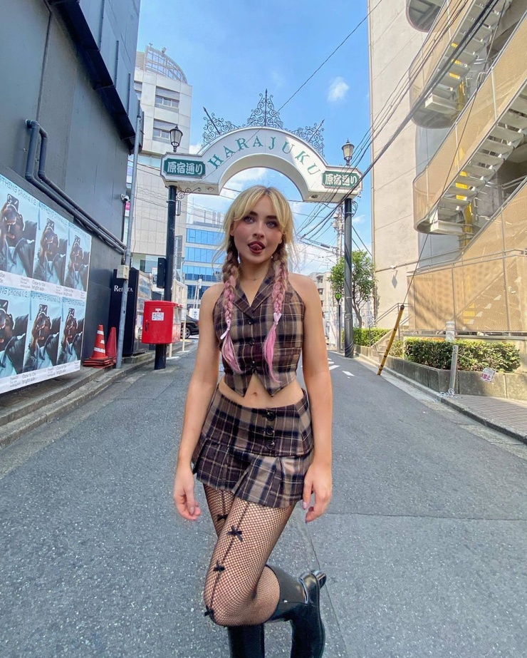 Sabrina Carpenter Sabrina Carpenter
