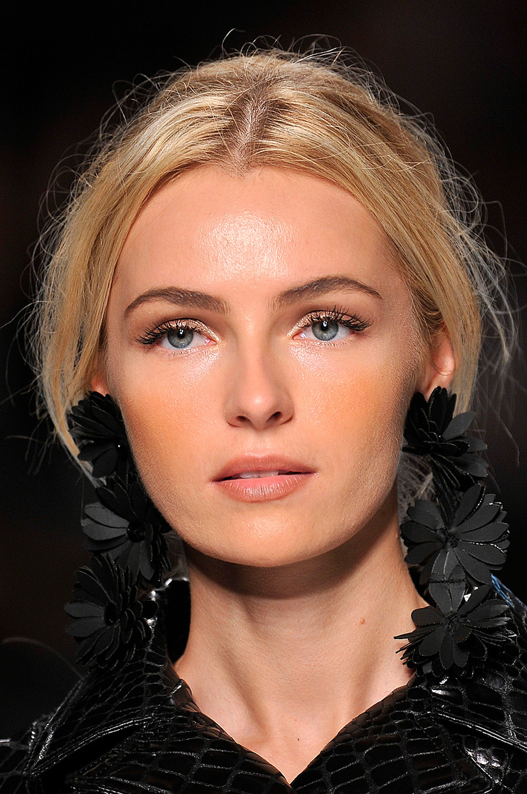 Valentina Zelyaeva Valentina Zelyaeva