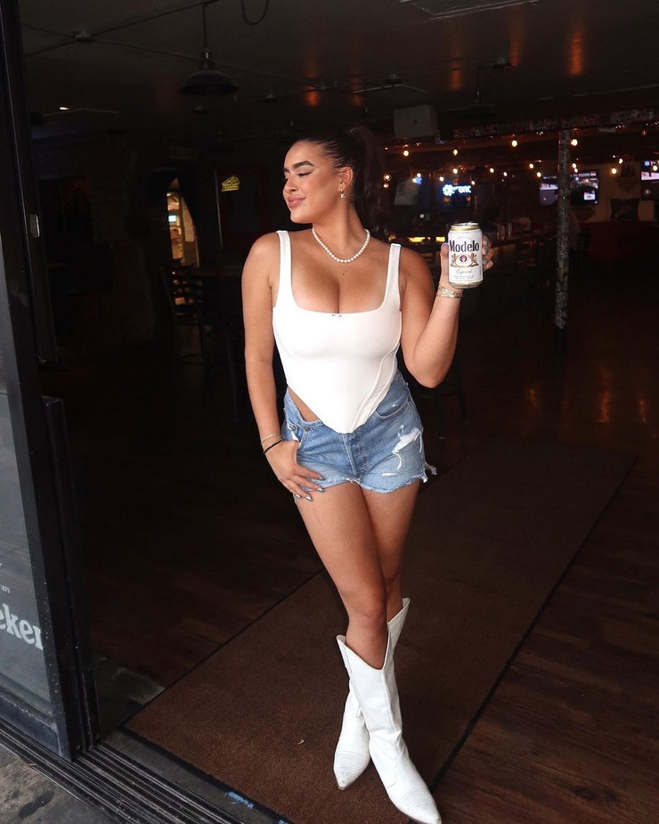 Kalani Hilliker Kalani Hilliker