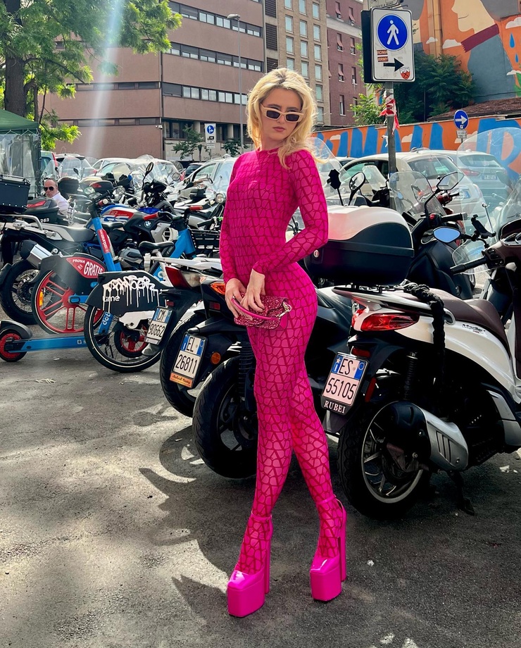 Kathryn Newton Kathryn Newton