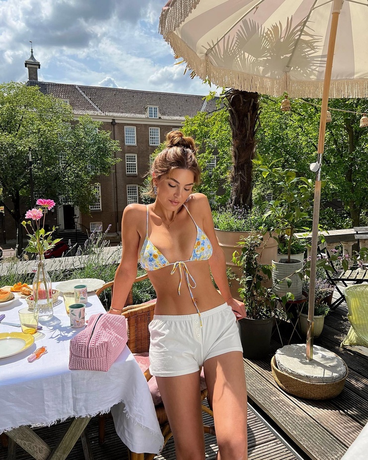 Negin Marsalehi Negin Marsalehi