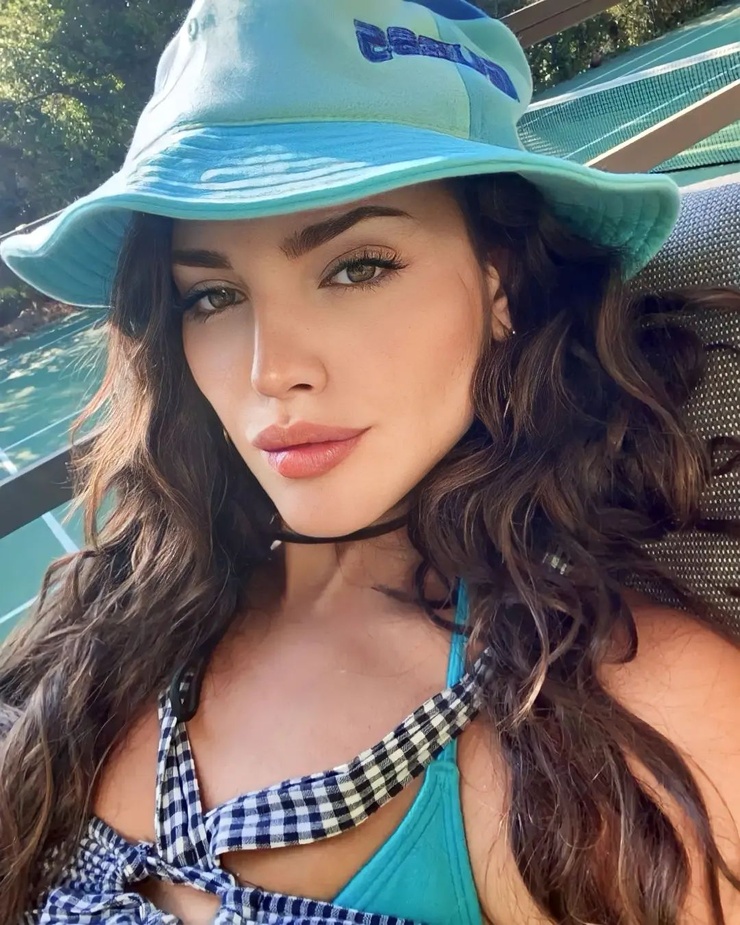 Eiza Gonzalez Eiza Gonzalez