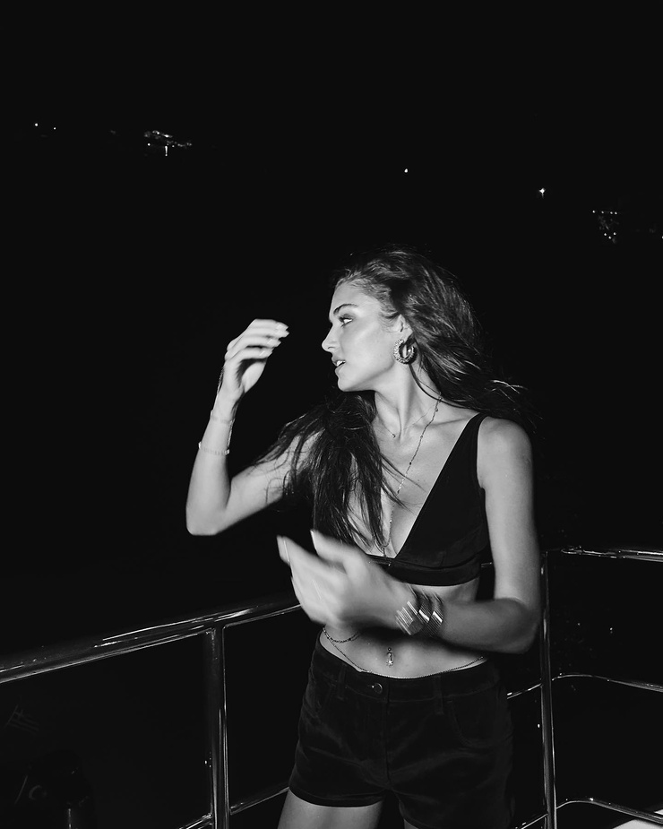 Hande Erçel