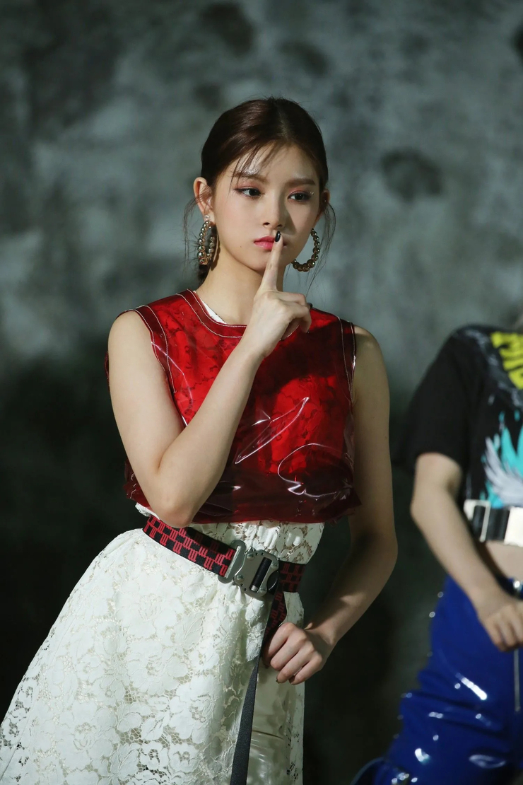 Yiren Wang