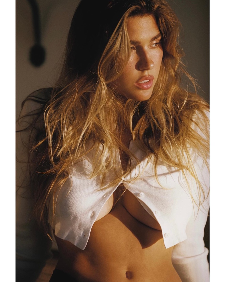 Kara Del Toro Kara Del Toro