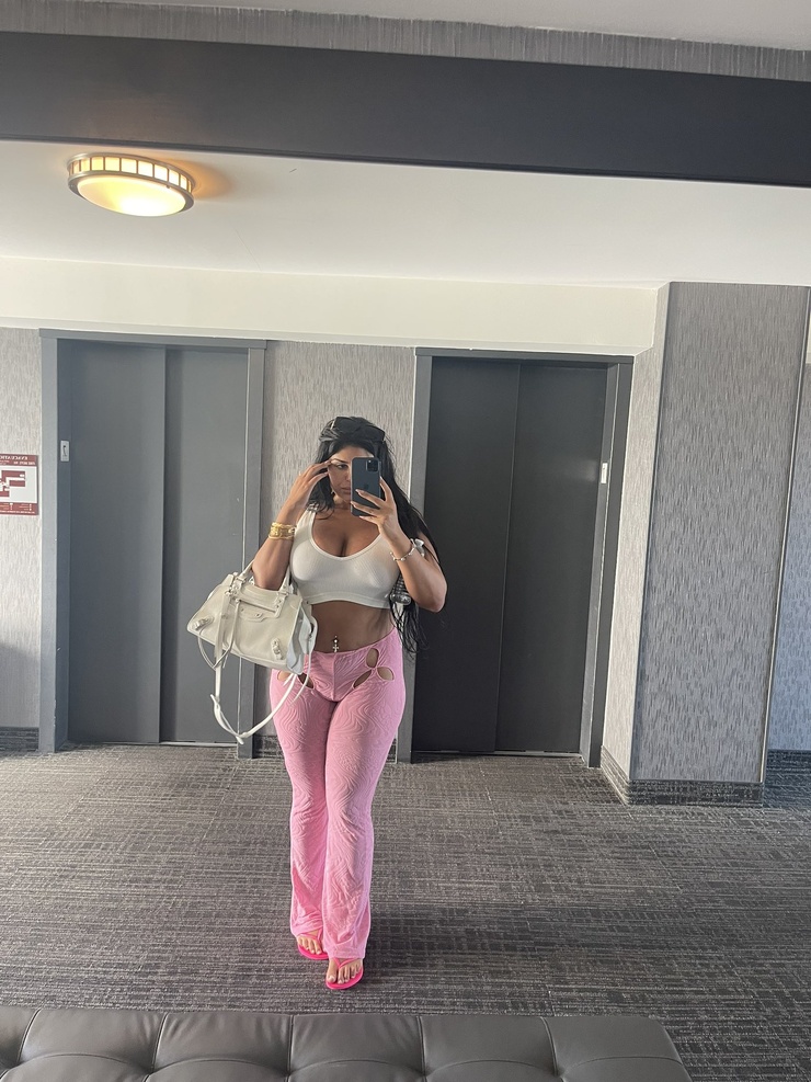 Adriana Sahar