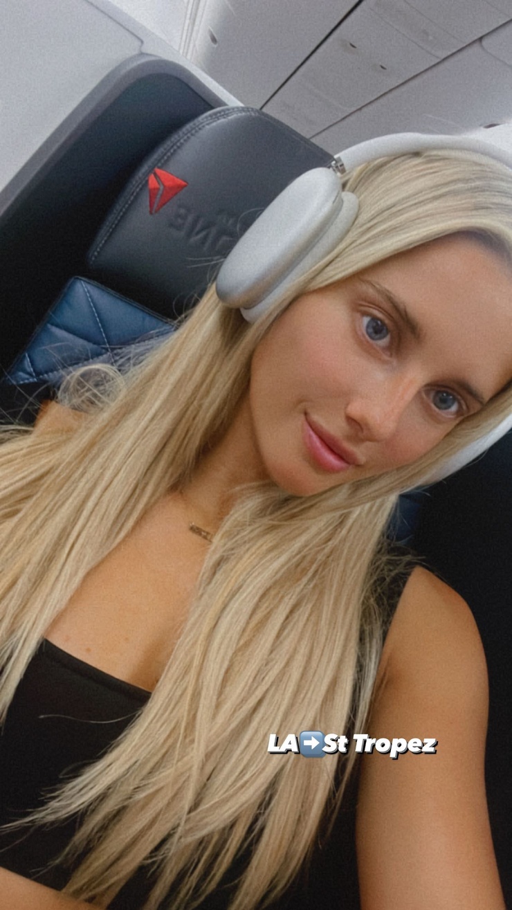 Lindsay Brewer Lindsay Brewer