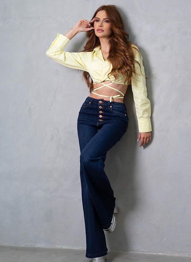 Mandi Meza