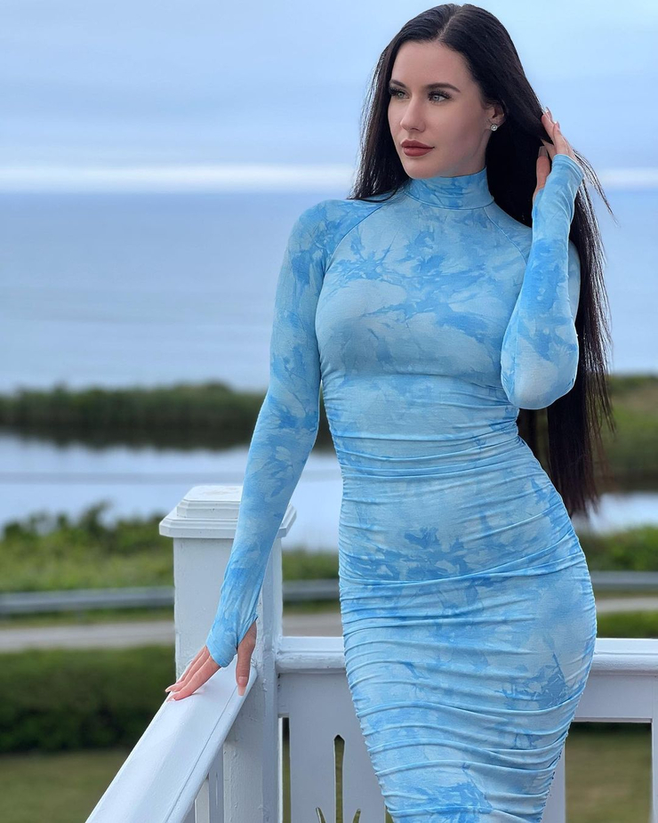 Picture of Yulia Foxx