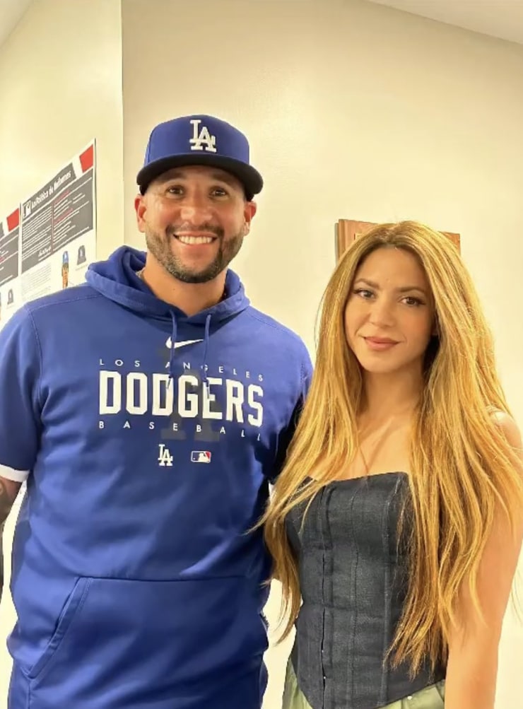 Shakira Shakira