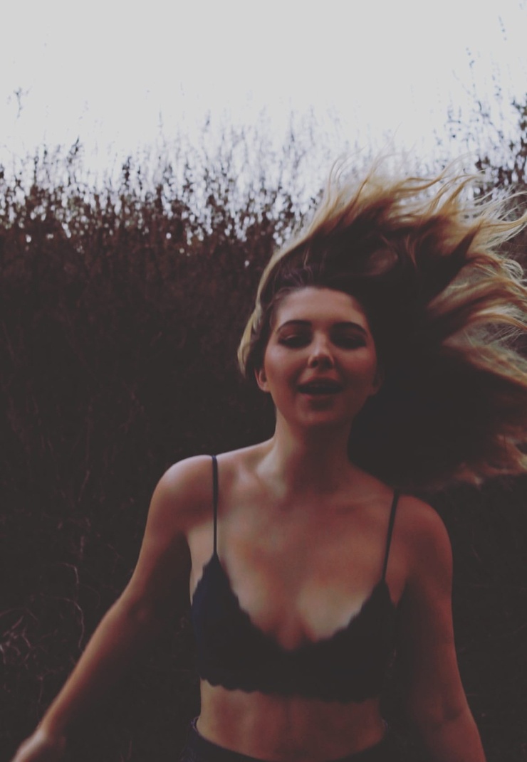 Sammi Hanratty Sammi Hanratty