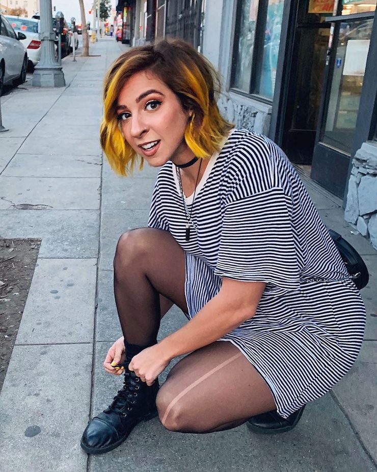 Gabbie Hanna image