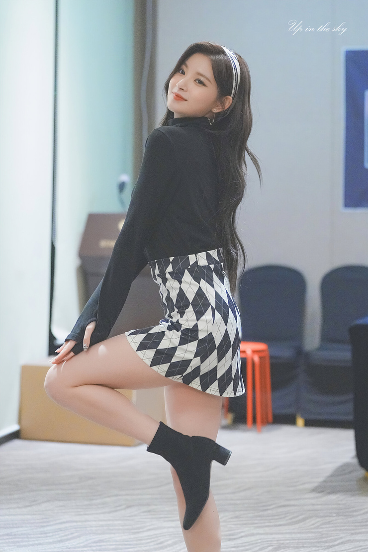 Yiren Wang