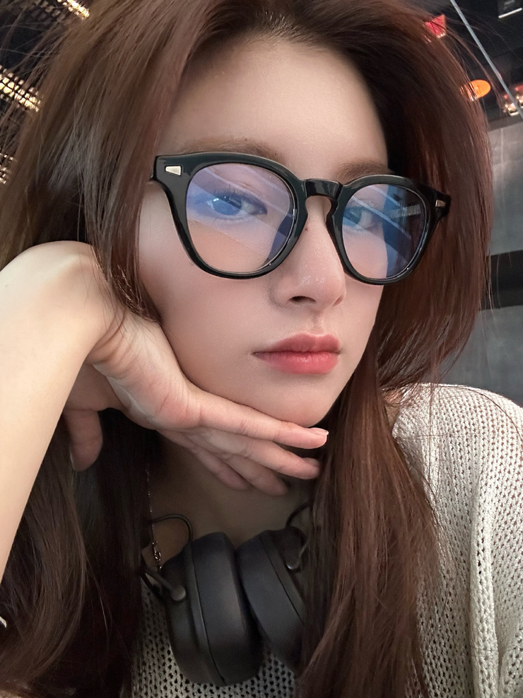 Yiren Wang