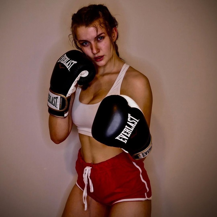 Mia Melano Official