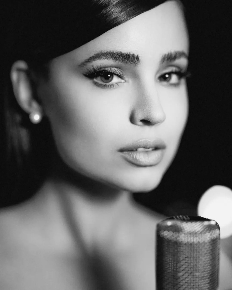 Sofia Carson